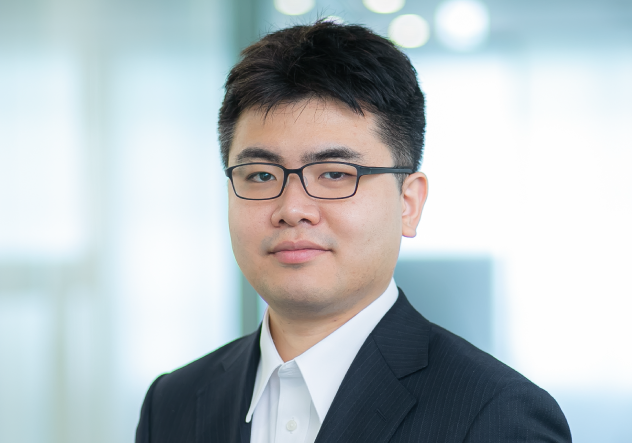 小坂 佳範 氏