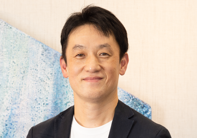 石田 健亮 氏