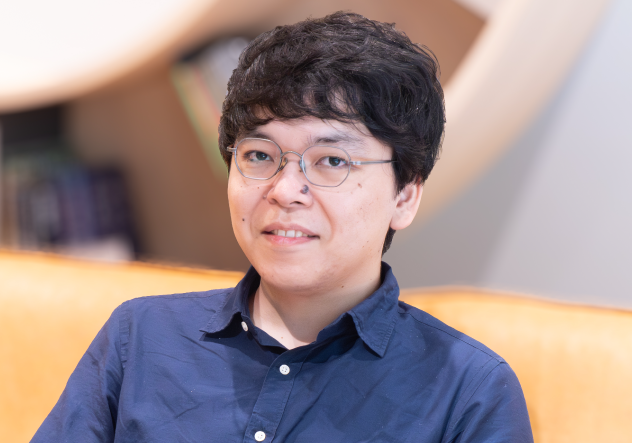 山本 舜 氏