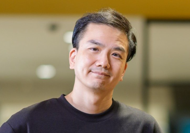 岡本 旬平 氏